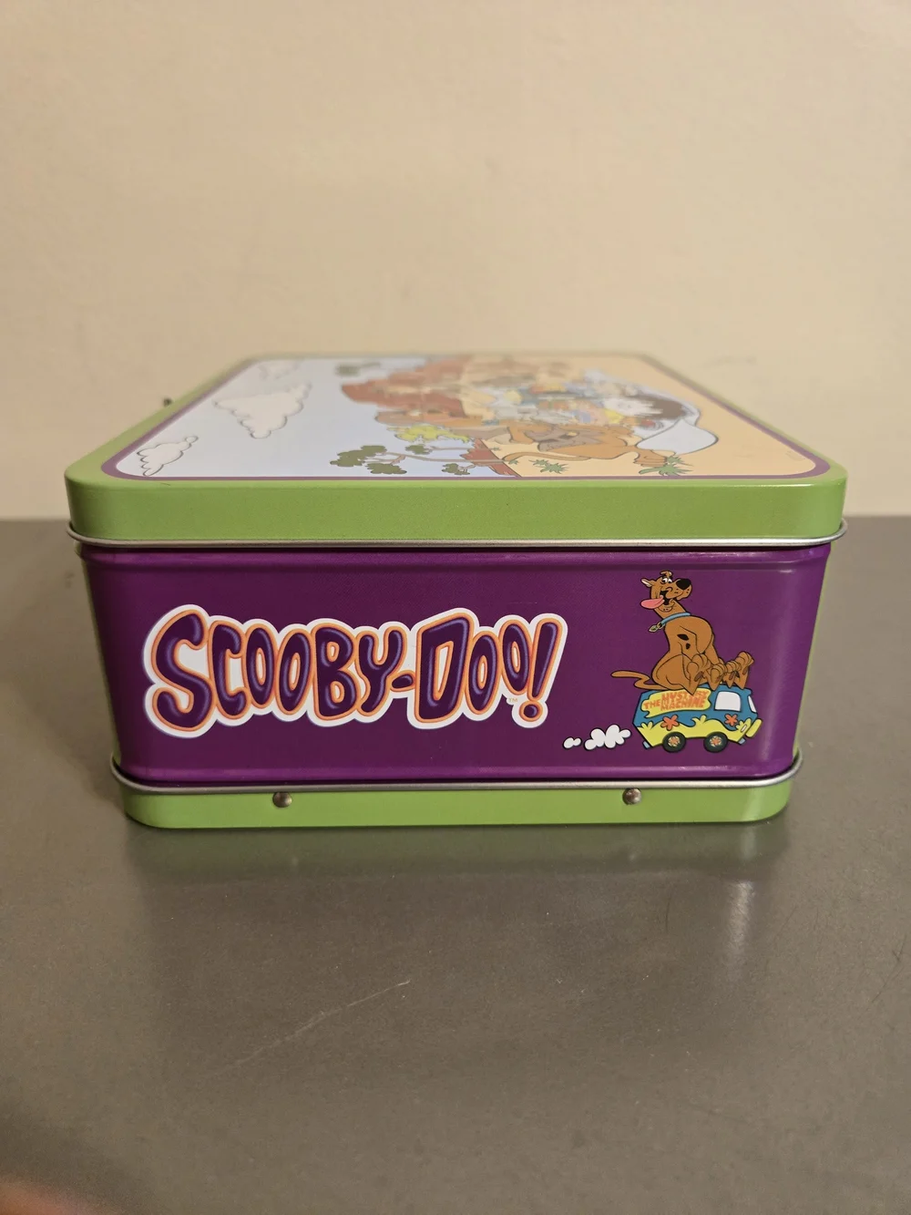 Scooby-Doo Metal Tin Lunch Box with 100 Piece Puzzle